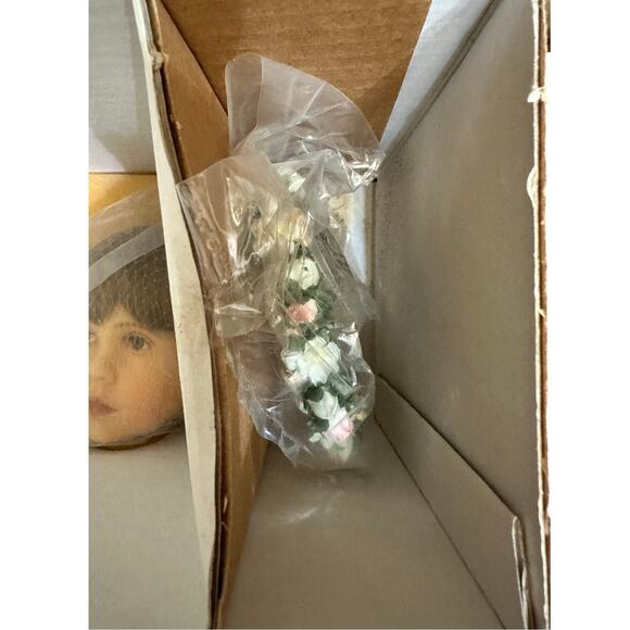 Collections of the Masters 823074 Richard Simmons Signed "Angel of My Heart"-New - Picture 6 of 8